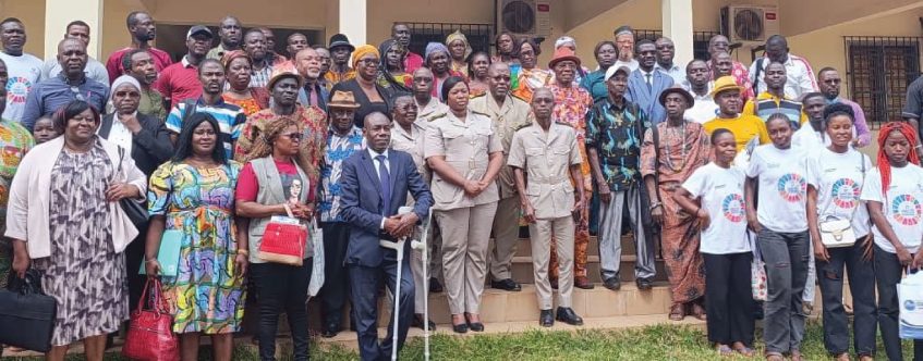 INTEGRATION LOCALE DES ODD : LE MINISTERE DE L’ENVIRONNEMENT SENSIBILISE LA VILLE D’AKOUPE