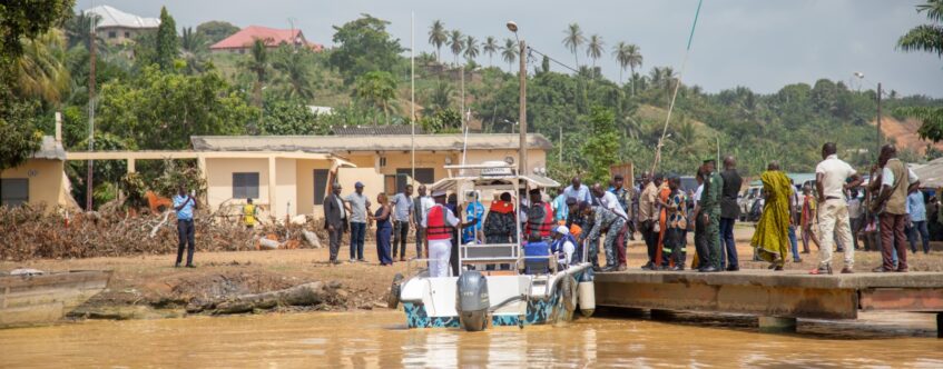 TIAPOUM / POLLUTION DES LAGUNES TENDO-EHY ET ABY : LE MINISTRE ABOU BAMBA ANNONCE DES ACTIONS GOUVERNEMENTALES POUR APPORTER DES SOLUTIONS